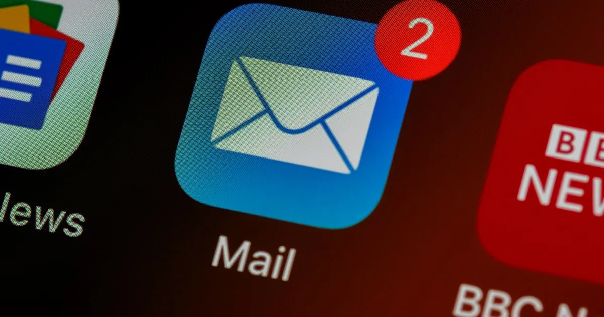 Email marketing dashboard met open rates, click rates en campagne statistieken